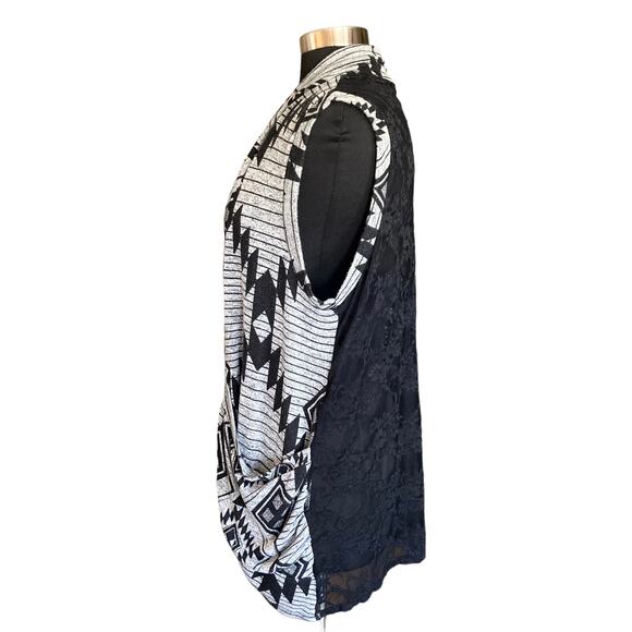 Multimedia Vest Cardigan Black & White Lace Back LARGE Southwest Western Cowgirl - Picture 6 of 7